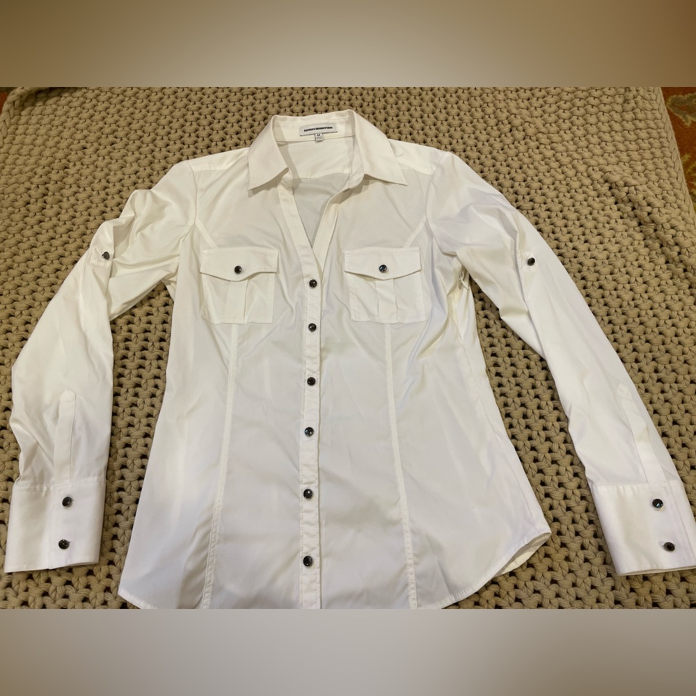 EXPRESS Cream classic blouse w/black button detail M - Picture 2 of 8